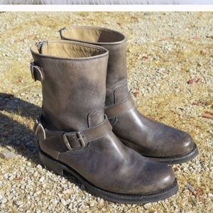 Distressed brown Moro boots Steve Madden